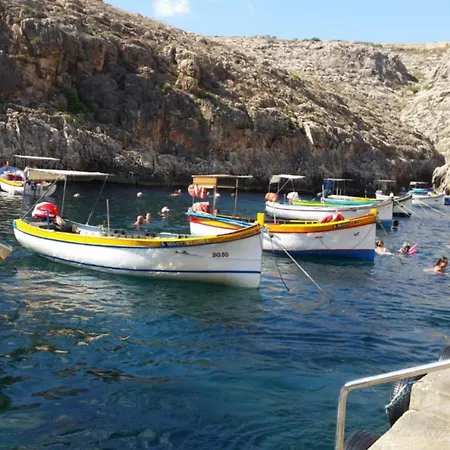 Side Sea View C, Steps Away To Bugibba Jetty, For The Blue Lagoon Boats And Other Islands Daire *