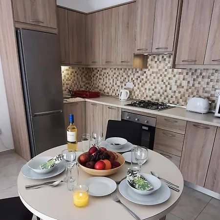 Apartmán Side Sea View C, Minute To The Blue Lagoon Boats *